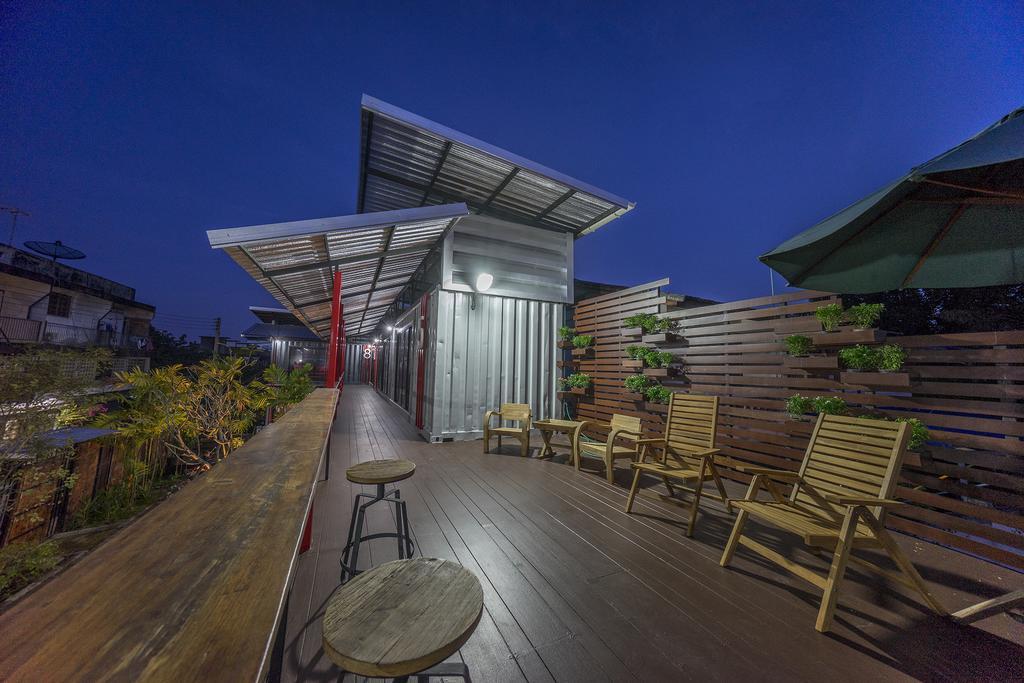 At Box Hostel Chiang Mai Eksteriør billede
