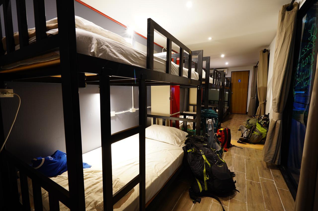 At Box Hostel Chiang Mai Eksteriør billede