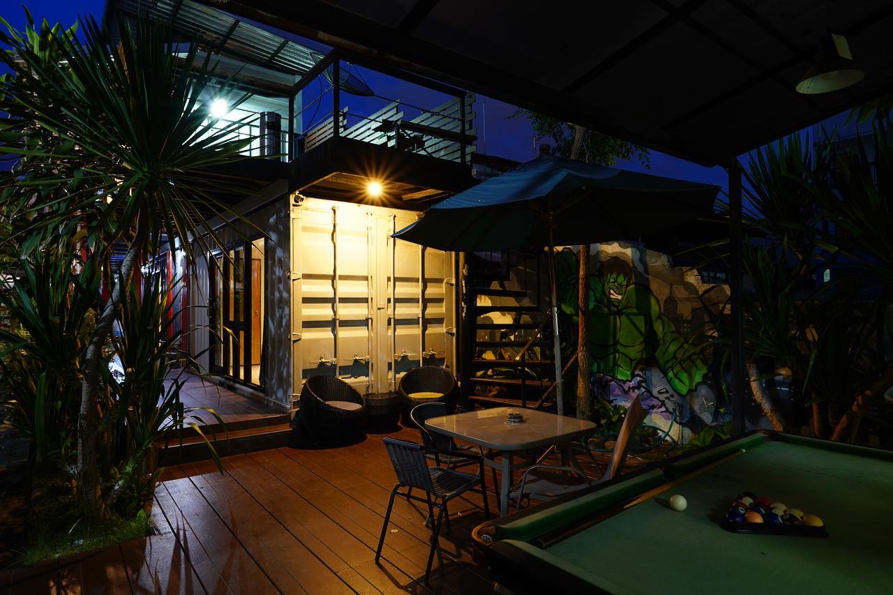 At Box Hostel Chiang Mai Eksteriør billede