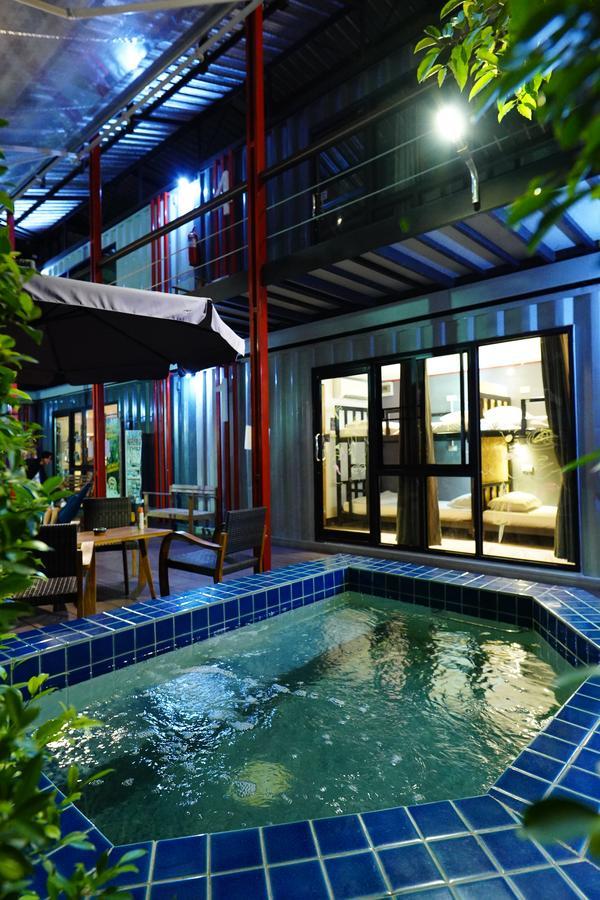 At Box Hostel Chiang Mai Eksteriør billede