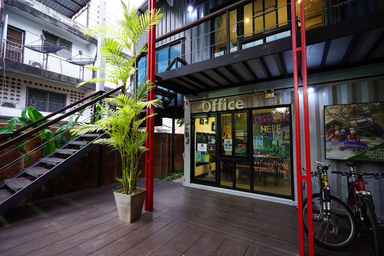 At Box Hostel Chiang Mai Eksteriør billede